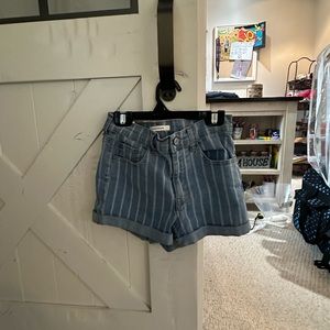 PACSUN WOMENS DENIM BLUE AND WHITE STRIPPED JEAN SHORTS SIZE 27